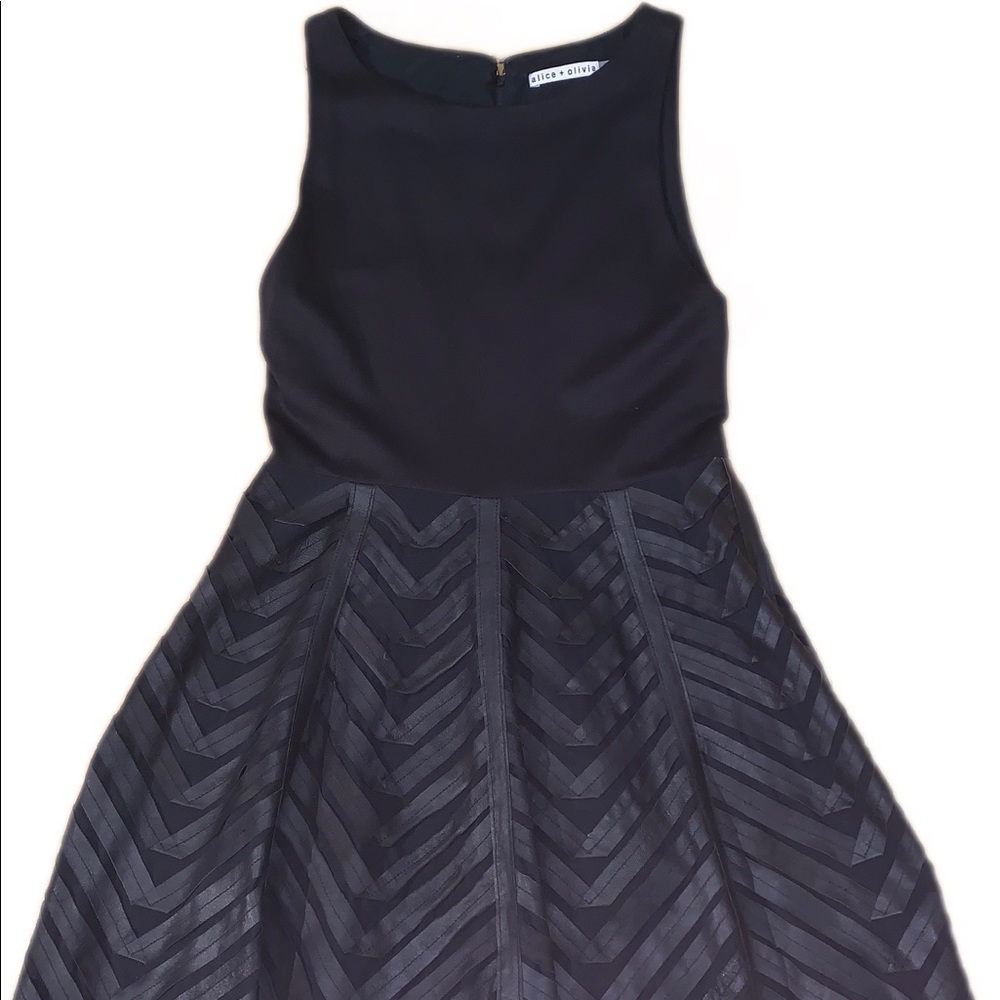alice & olivia dress 8 Black Leather sleeveless M